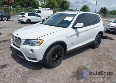 2014 BMW X3 xDrive28I z USA, uszkodzony, nr VIN 5UXWX9C52E0D14369